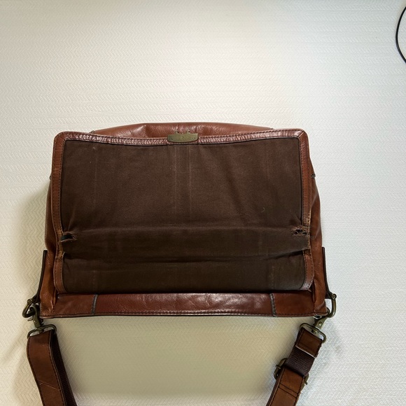 Genuine Leather Fossil Messenger Bag - Picture 6 of 7